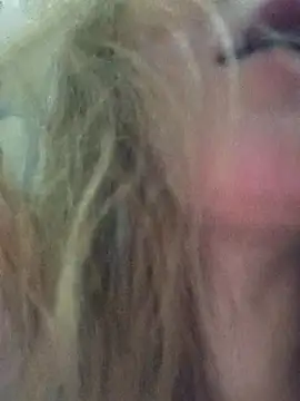 KattyLuuu online show from 29, 11, 2025