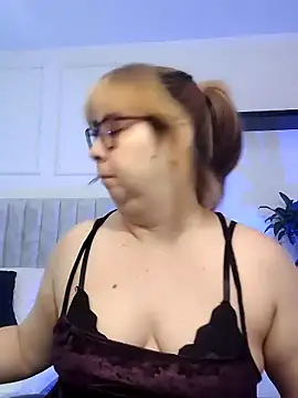 Snapshot of chloe_prg chatting on 28, 4, 2026 chloe prg online show from 28, 4, 2026