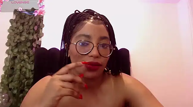 Snapshot of AmyBriiggs chatting on 1, 2, 2025 AmyBriiggs online show from 1, 2, 2025