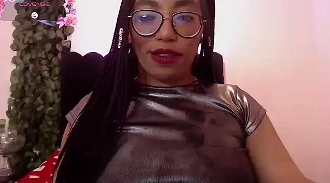 Snapshot of AmyBriiggs chatting on 2, 2, 2025 AmyBriiggs online show from 2, 2, 2025