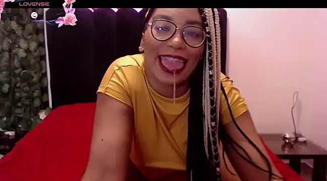 Snapshot of AmyBriiggs chatting on 3, 3, 2025 AmyBriiggs online show from 3, 3, 2025