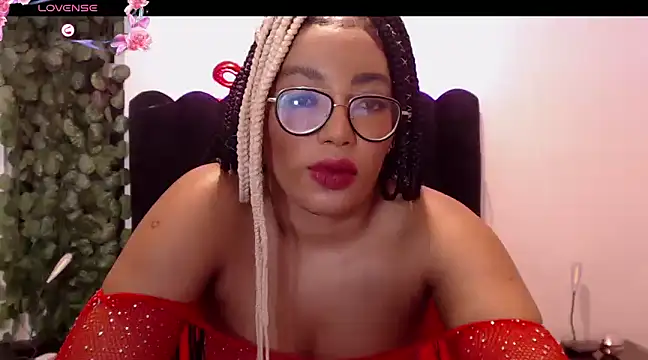 Snapshot of AmyBriiggs chatting on 5, 3, 2025 AmyBriiggs online show from 5, 3, 2025