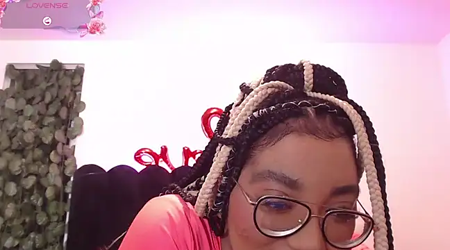Snapshot of AmyBriiggs chatting on 9, 3, 2025 AmyBriiggs online show from 9, 3, 2025
