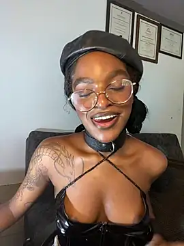 Zizi-campbel online show from 9, 3, 2025