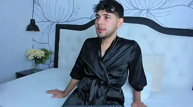 Snapshot of Samir_bear chatting on 16, 1, 2025 Samir bear online show from 16, 1, 2025