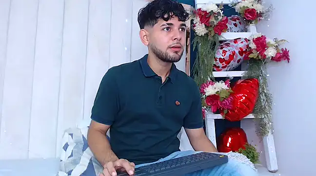 Snapshot of Samir_bear chatting on 24, 2, 2025 Samir bear online show from 24, 2, 2025