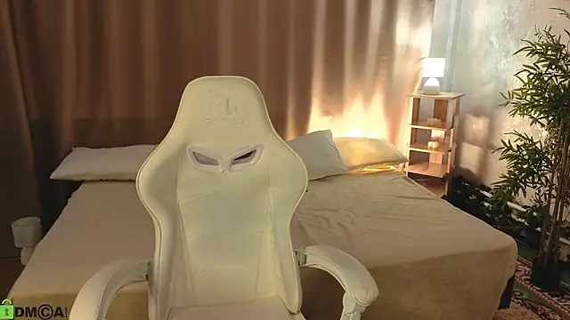 Cheryl  Brown online show from 21, 4, 2026