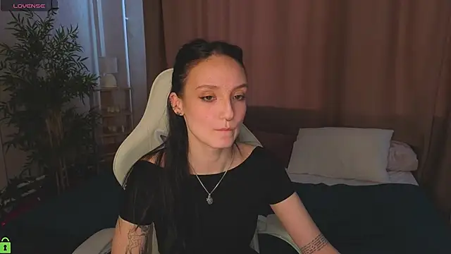 Snapshot of Cheryl__Brown chatting on 2, 6, 2026 Cheryl Brown online show from 2, 6, 2026