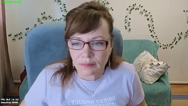 Snapshot of Miss_Moren chatting on 27, 7, 2026 Miss Moren online show from 27, 7, 2026