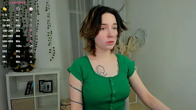 lilithlunna online show from 30, 12, 2024