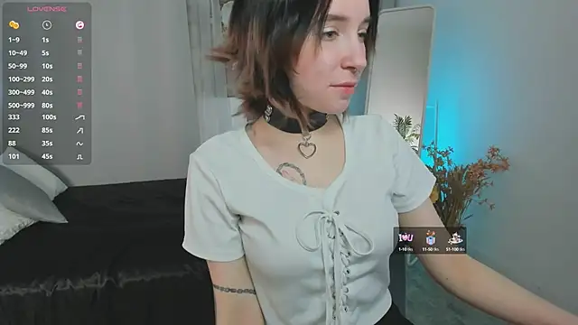 lilithlunna online show from 4, 3, 2025