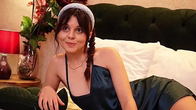 MilenaLyn online show from 28, 12, 2024