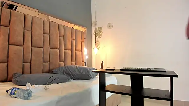 victoriaroyce1 online show from 21, 2, 2025