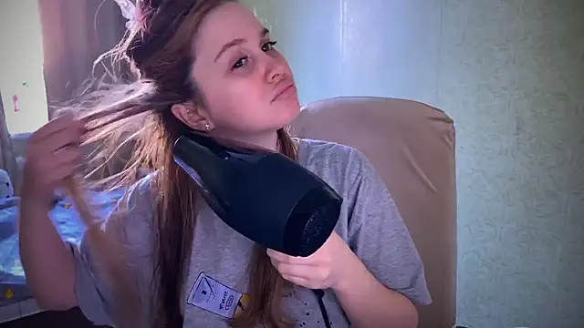 Snapshot of IlonaMurf chatting on 21, 2, 2025 IlonaMurf online show from 21, 2, 2025
