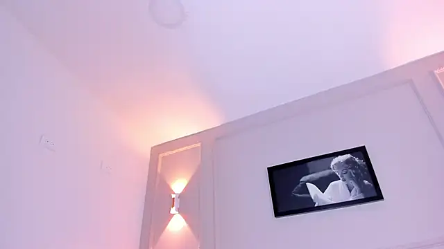 Snapshot of anniemartinezz chatting on 27, 12, 2024 anniemartinezz online show from 27, 12, 2024