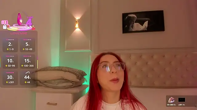 Snapshot of anniemartinezz chatting on 9, 9, 2025 anniemartinezz online show from 9, 9, 2025