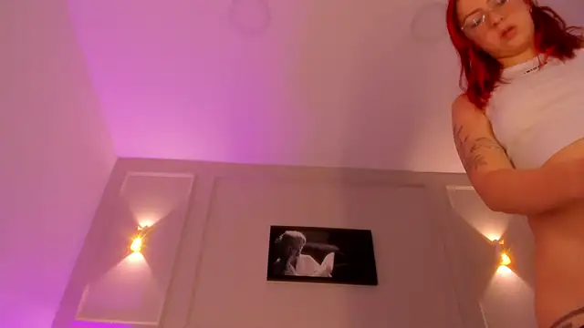 Snapshot of anniemartinezz chatting on 15, 9, 2025 anniemartinezz online show from 15, 9, 2025