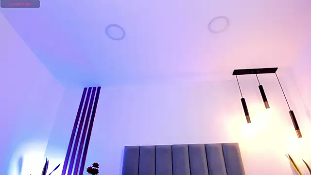 Snapshot of anniemartinezz chatting on 20, 11, 2025 anniemartinezz online show from 20, 11, 2025