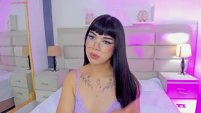 Snapshot of RoseCassie chatting on 24, 2, 2025 RoseCassie online show from 24, 2, 2025