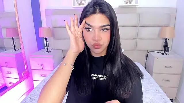 Snapshot of RoseCassie chatting on 11, 9, 2025 RoseCassie online show from 11, 9, 2025