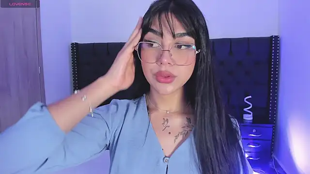 RoseCassie online show from 12, 11, 2025