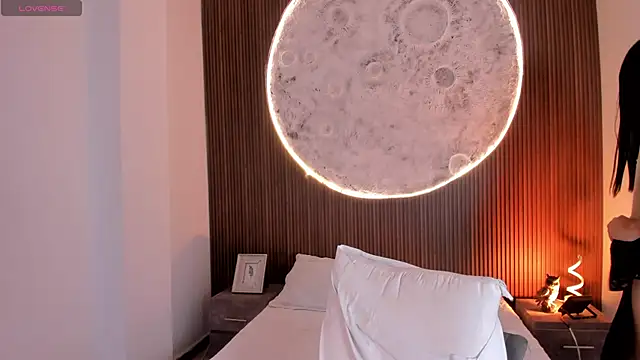 RoseCassie online show from 5, 1, 2026