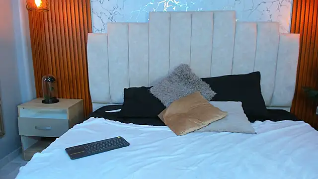 Snapshot of AinaraJimenez chatting on 7, 2, 2025 AinaraJimenez online show from 7, 2, 2025