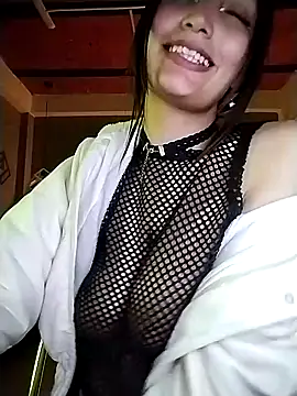 mia collens online show from 28, 1, 2025