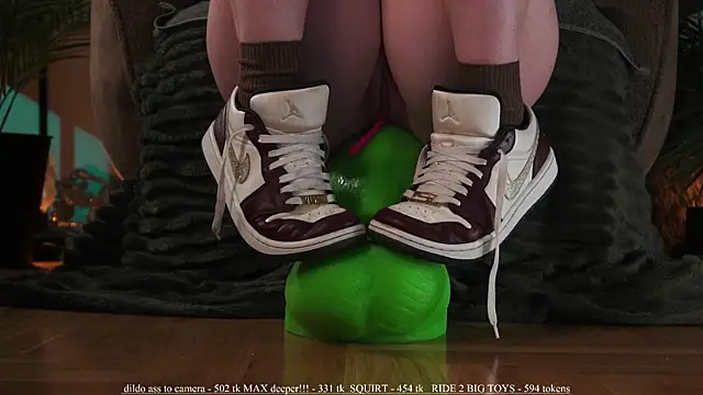 Kisakis online show from 10, 4, 2026