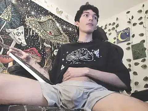 Snapshot of skinny_dann chatting on 15, 7, 2026 skinny dann online show from 15, 7, 2026