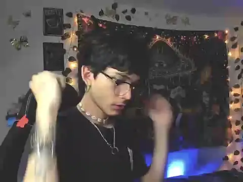 Snapshot of skinny_dann chatting on 29, 7, 2026 skinny dann online show from 29, 7, 2026