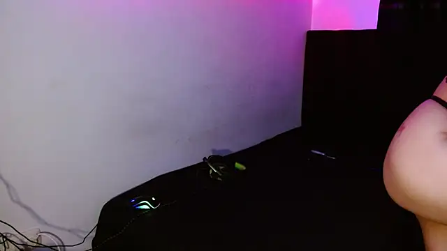 miia-liiam online show from 23, 12, 2025