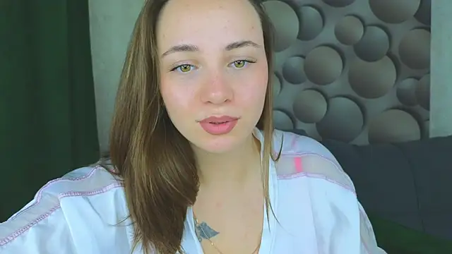 Snapshot of Cute_smile_sharon chatting on 13, 9, 2025 Cute smile sharon online show from 13, 9, 2025