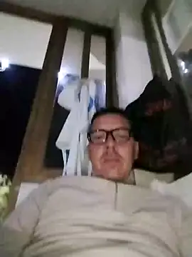 Snapshot of dogvzlano chatting on 18, 12, 2024 dogvzlano online show from 18, 12, 2024