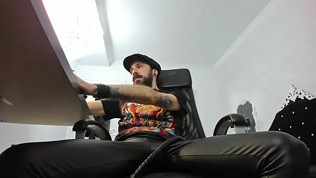 Snapshot of AxelColton chatting on 3, 1, 2025 AxelColton online show from 3, 1, 2025