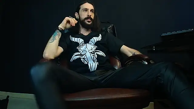 Snapshot of AxelColton chatting on 24, 1, 2025 AxelColton online show from 24, 1, 2025