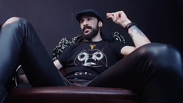 Snapshot of AxelColton chatting on 30, 1, 2025 AxelColton online show from 30, 1, 2025
