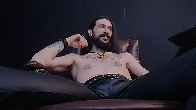 Snapshot of AxelColton chatting on 2, 2, 2025 AxelColton online show from 2, 2, 2025