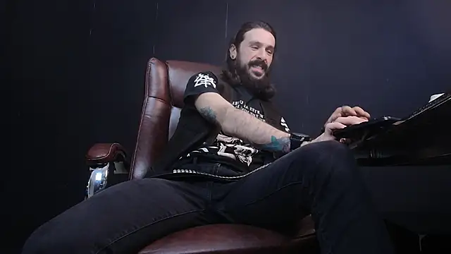 Snapshot of AxelColton chatting on 13, 2, 2025 AxelColton online show from 13, 2, 2025