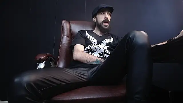 Snapshot of AxelColton chatting on 16, 2, 2025 AxelColton online show from 16, 2, 2025