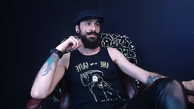 Snapshot of AxelColton chatting on 13, 3, 2025 AxelColton online show from 13, 3, 2025