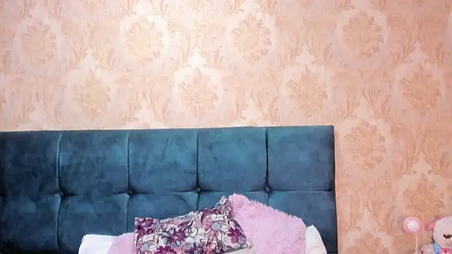 CintiaWalker online show from 28, 9, 2025