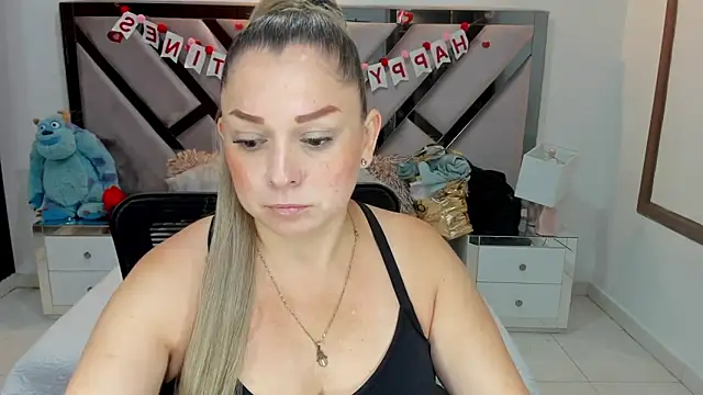 Snapshot of natalia5560 chatting on 24, 9, 2025 natalia5560 online show from 24, 9, 2025