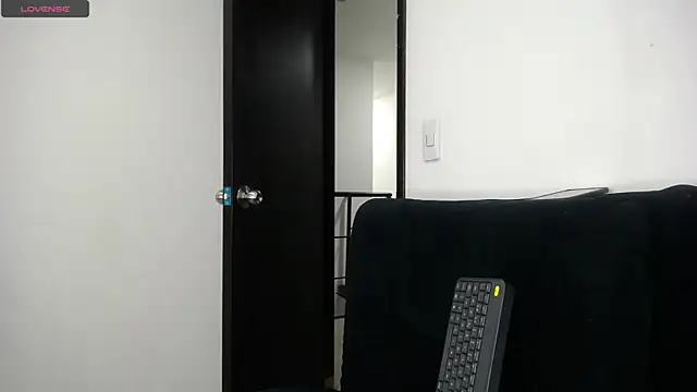 AbrilSonne online show from 11, 9, 2025