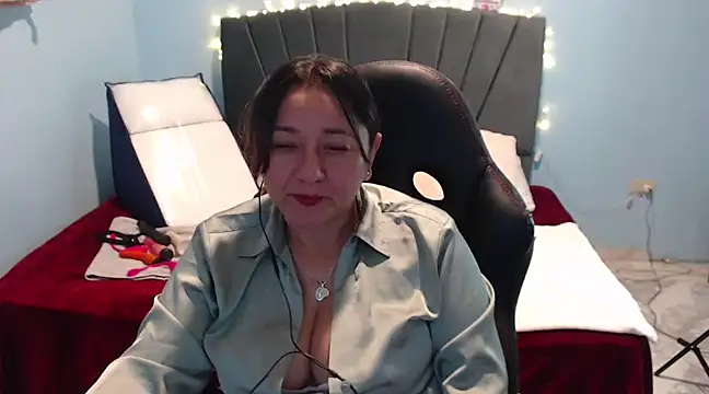 AngelRouss online show from 13, 2, 2025