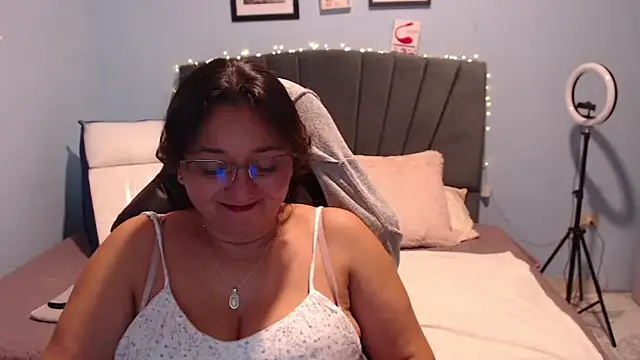 AngelRouss online show from 28, 2, 2025