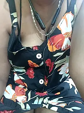 Snapshot of Tamilbigboobie chatting on 6, 3, 2025 Tamilbigboobie online show from 6, 3, 2025