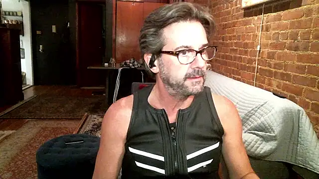 Johnny Bottoms online show from 23, 10, 2025