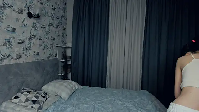 LilianGrindle online show from 9, 2, 2025