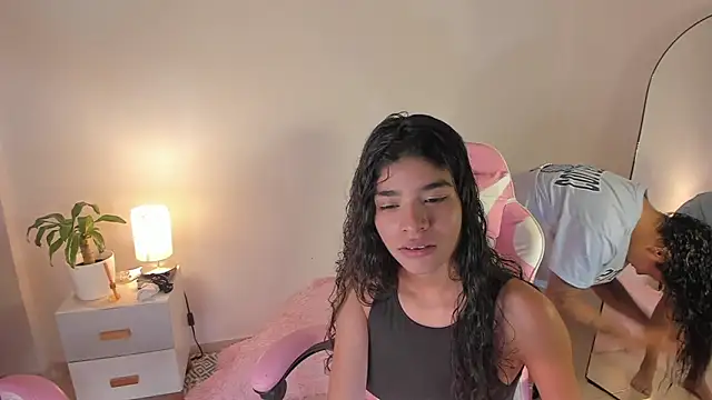 martina roldam online show from 3, 10, 2025